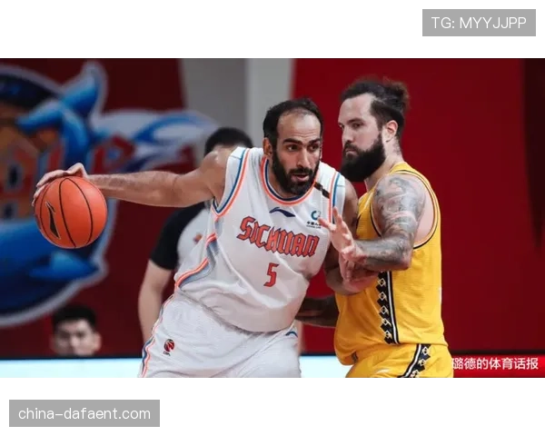 小将埃德森·帕蒂达完成墨西超首秀,表现可圈可点 小将埃德森·帕蒂达完成墨西超首秀,表现可圈可点