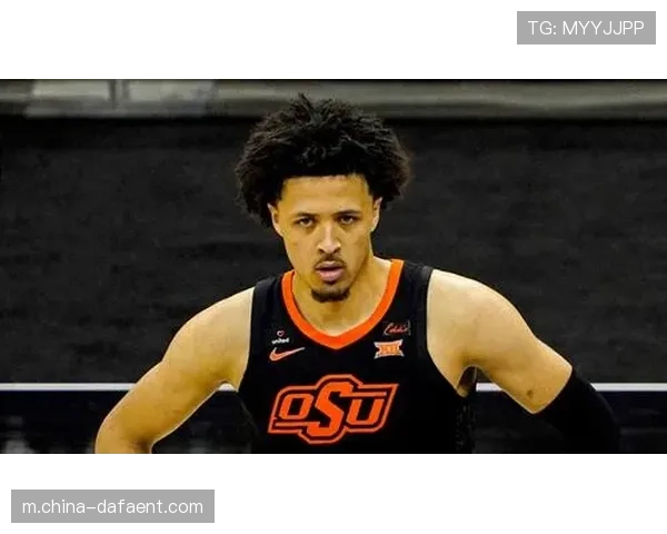 坎宁安攻防两端影响比赛，年轻核心面对判罚展现成熟